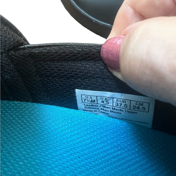 DR. SCHOLL’S SLIP RESISTANT BLACK LEATHER WORK CLOG! - Picture 4 of 4